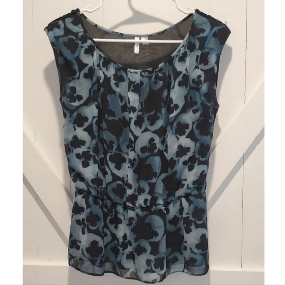 Lauren Conrad floral blouse - Picture 1 of 5